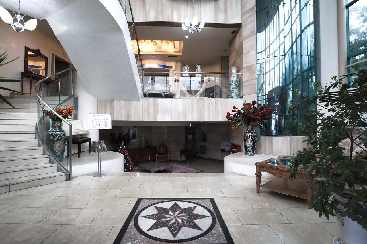 Jumunjin Hotel Gangneung Buitenkant foto
