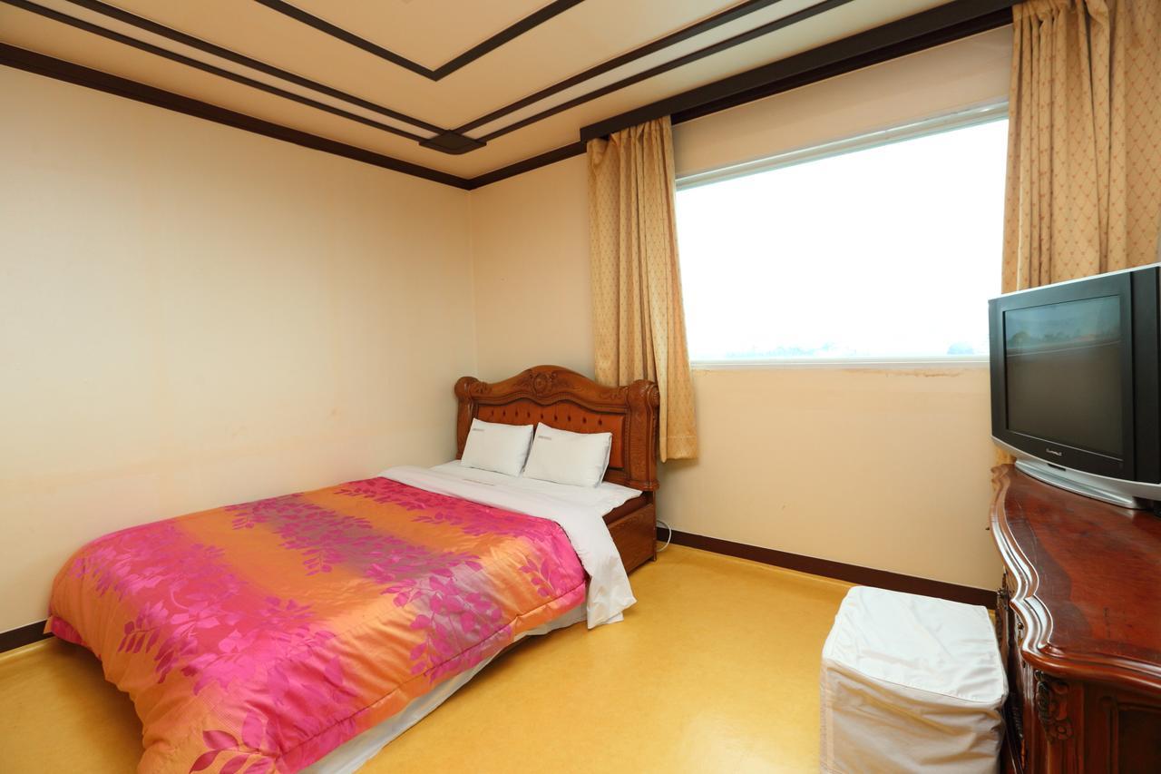 Jumunjin Hotel Gangneung Buitenkant foto